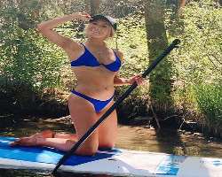 The star enjoys boating and other outdoors in her free time.